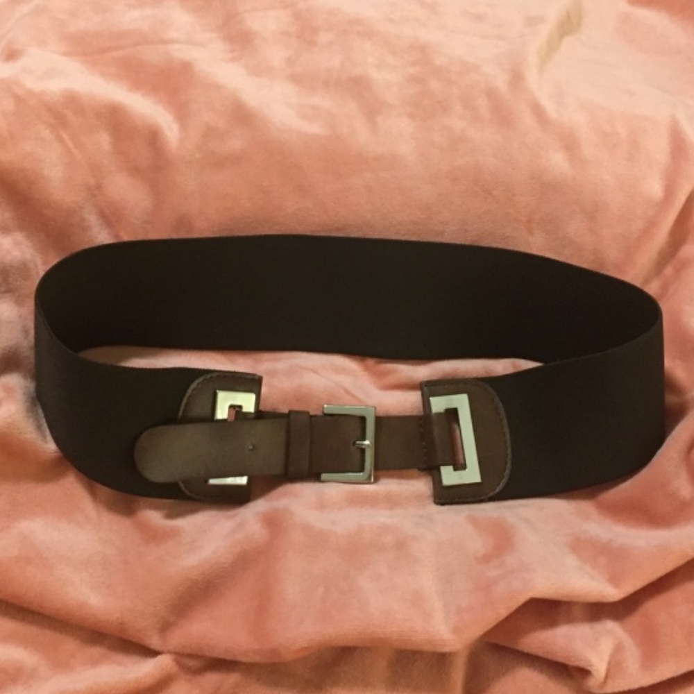 Wide brown elastic waist belt Wide brown elastic